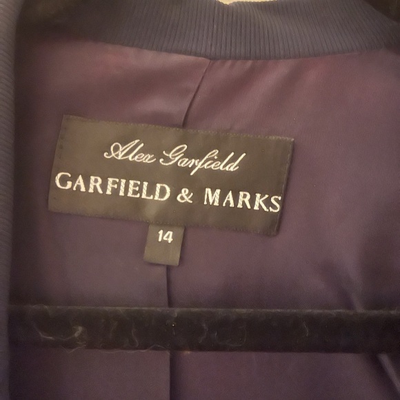 Dark blue Garfield and Marks blazer - Picture 3 of 5